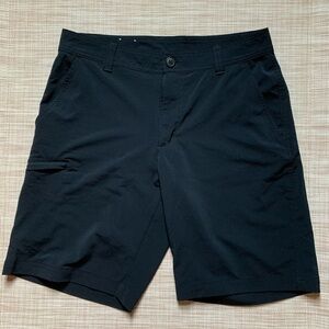 Men’s black Columbia hiking shorts size 32